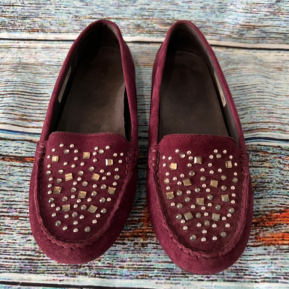 Vionic Flats